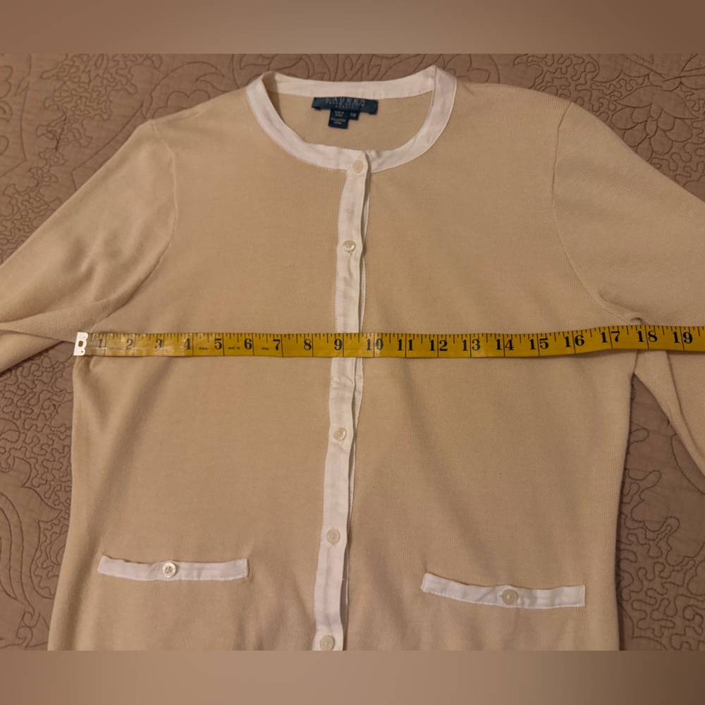 Lauren Ralph Lauren Beige Cream Chanel Style Cotton Cardigan Sweater, Size PM - Picture 5 of 7